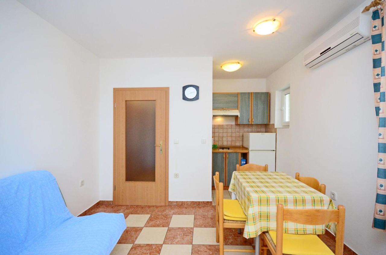 Apartments Blazenka Banjol Eksteriør bilde