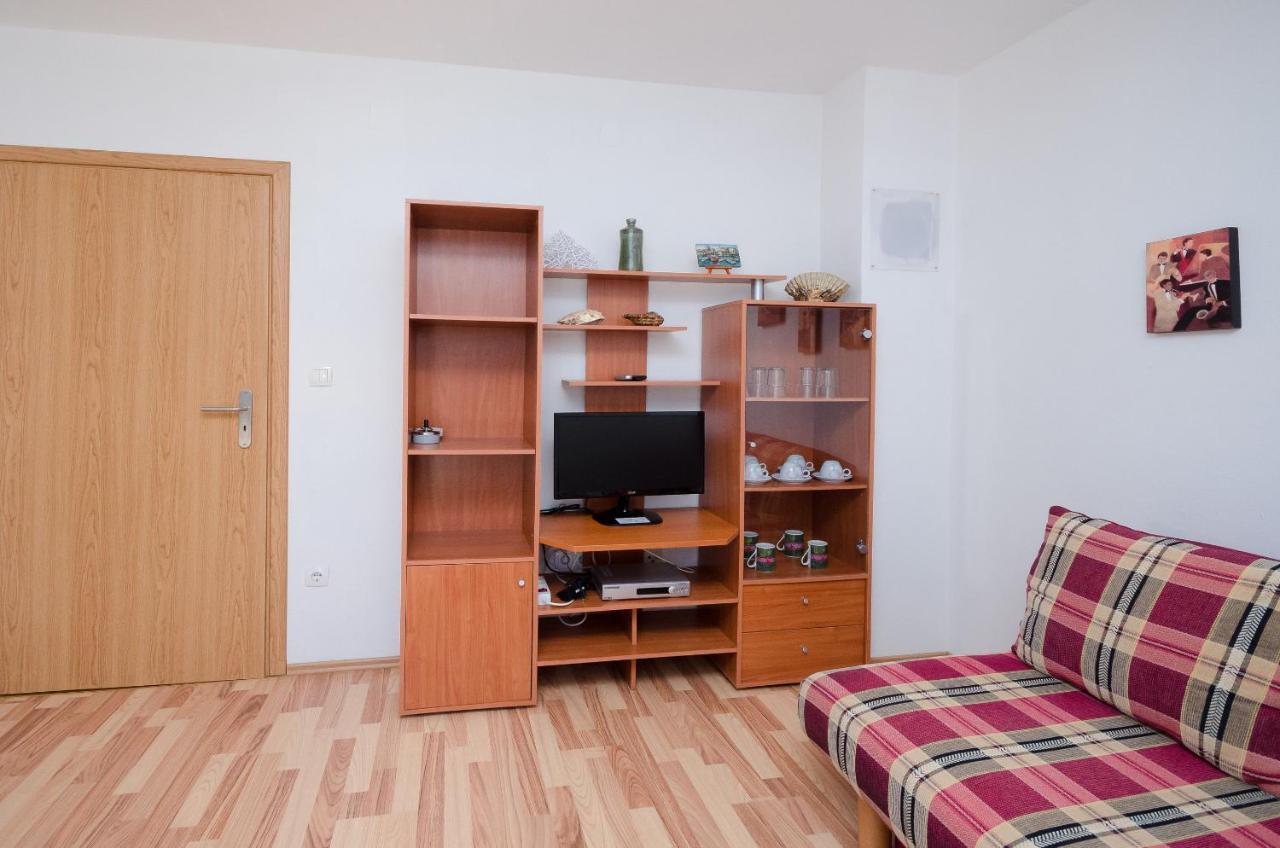 Apartments Blazenka Banjol Eksteriør bilde